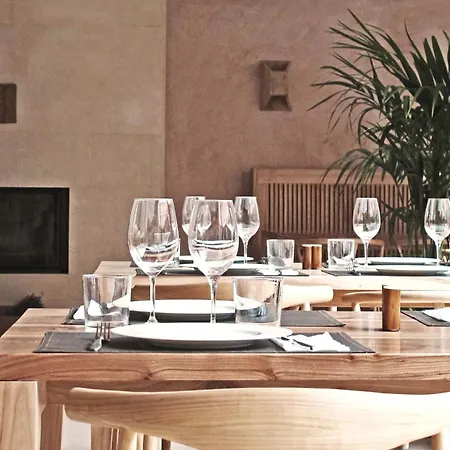 Hotel Ayllon 4*