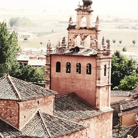 Hotel Ayllon Szálloda Ayllón