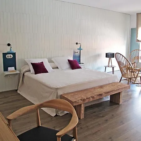 Hotel Ayllon فندق 4*