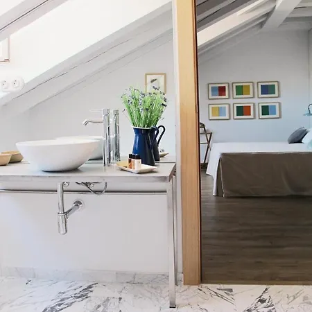 Szálloda Hotel Ayllon 4*