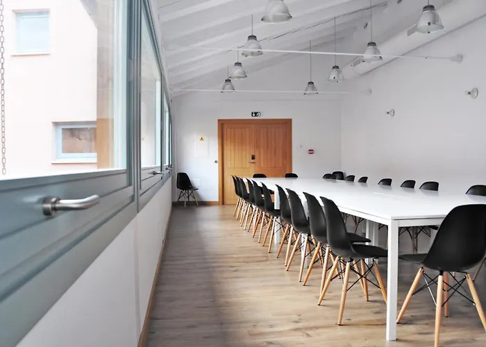 Hotel Ayllon 호텔 4*