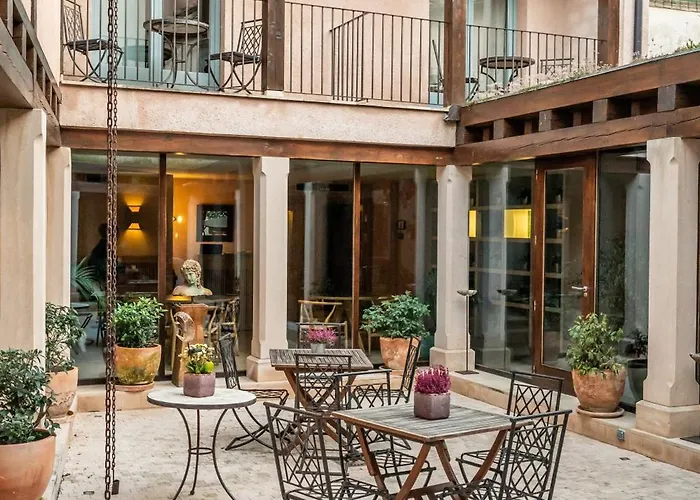 호텔 Hotel Ayllon Ayllón